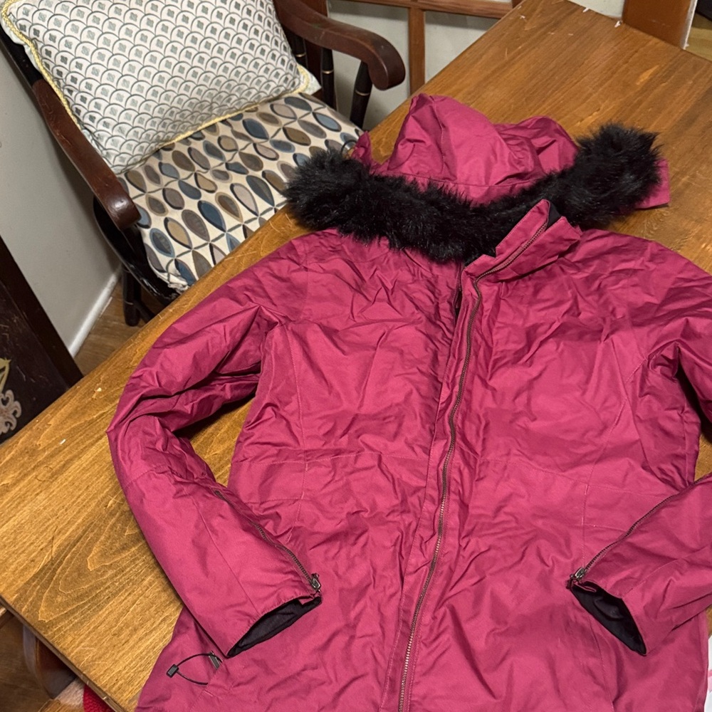 Chalet Women's Burgundy Hooded Puffer Coat with Black Faux-Fur Trim
